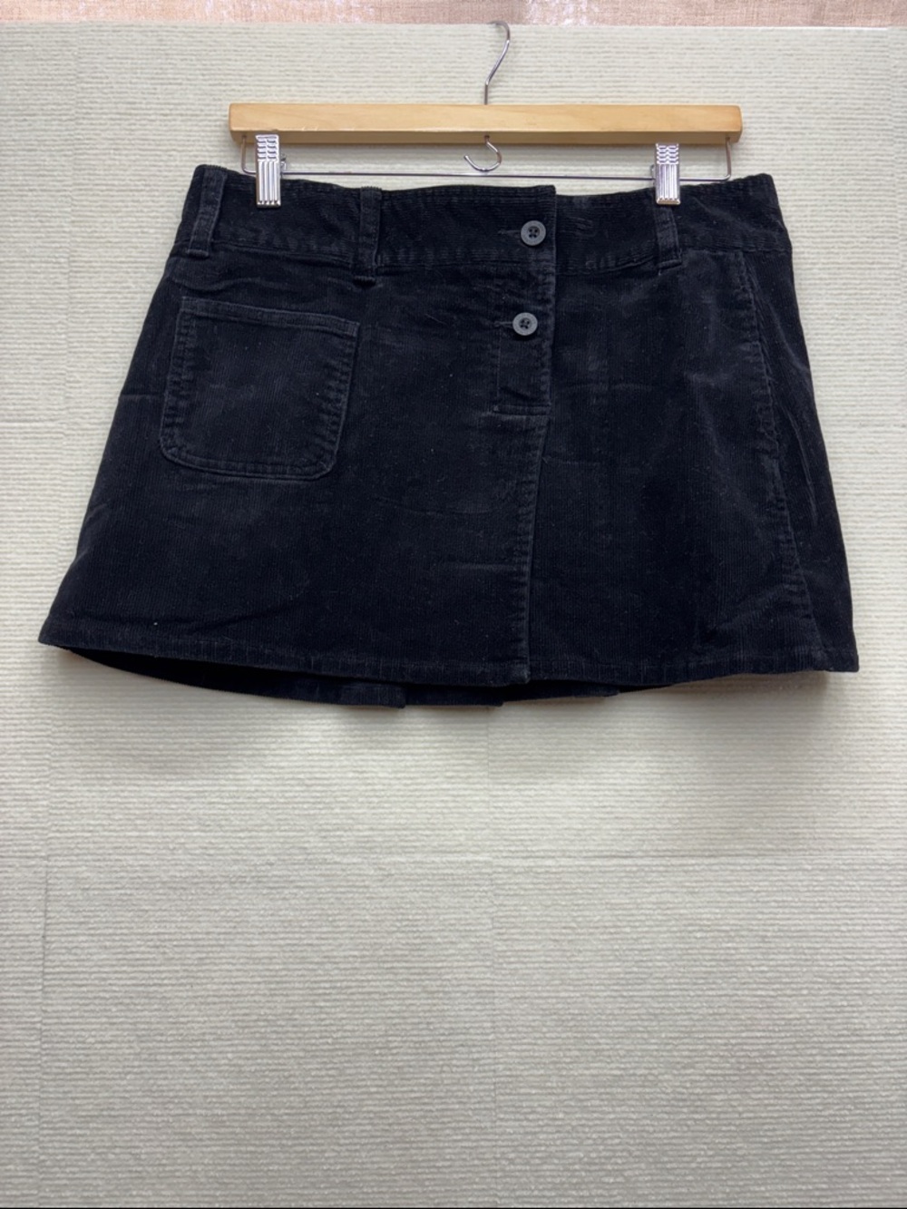 Old Navy | Black Corduroy Button Front Mini Skirt pleated back 8 stretch